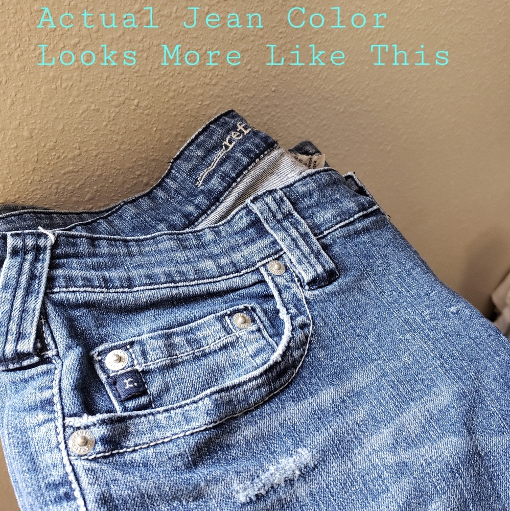 Distressed Jeans - Picture 3 of 6